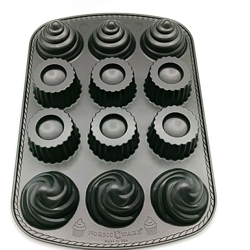 Nordic Ware Commercial Filled Cupcake Pan. USA